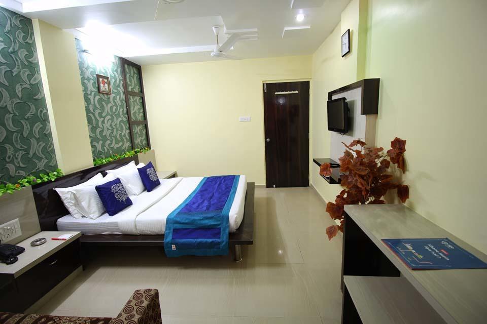 Hotel Ratnadeep Ахмедабад Экстерьер фото